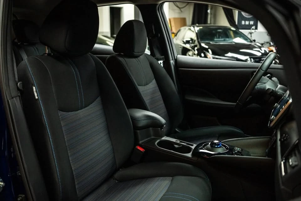 2024 Nissan Leaf - Image 10 of 17