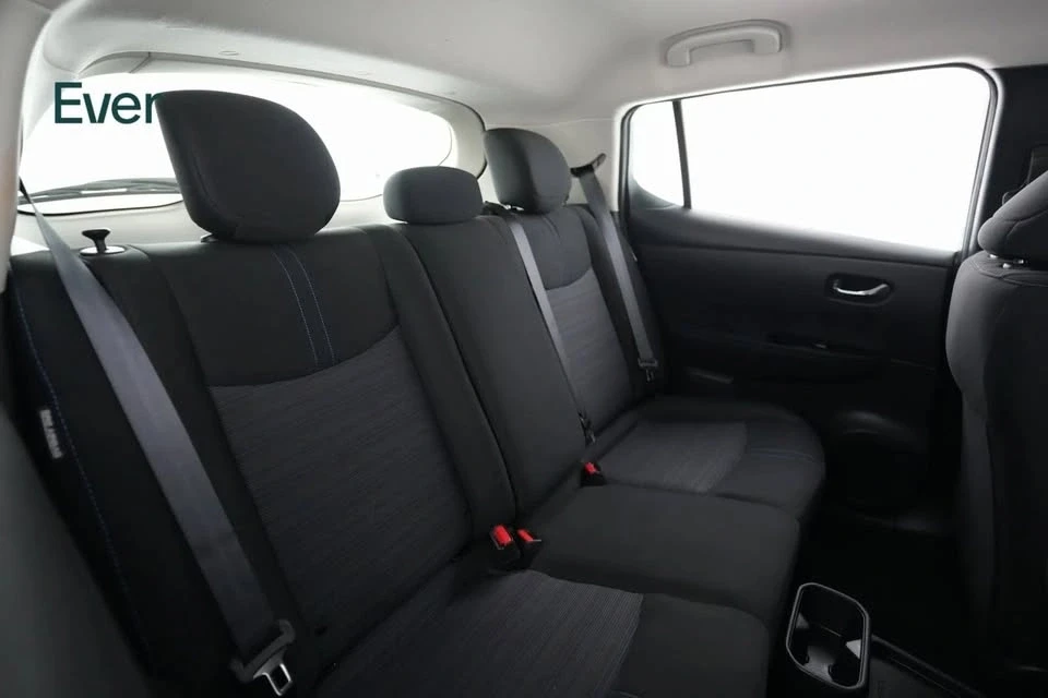 2024 Nissan Leaf - Image 9 of 20