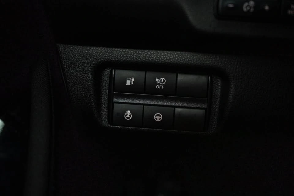 2024 Nissan Leaf - Image 14 of 17