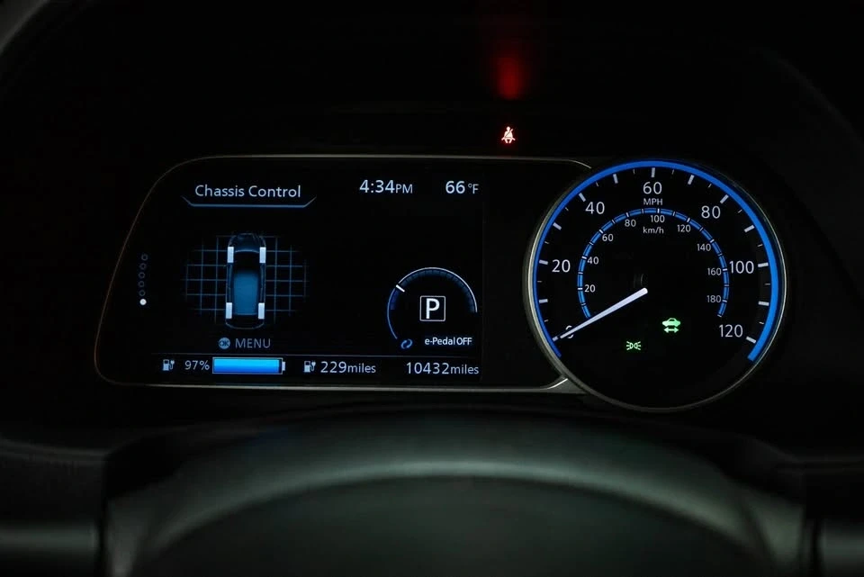 2024 Nissan Leaf - Image 13 of 17