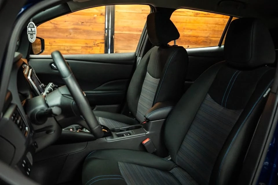 2024 Nissan Leaf - Image 7 of 17
