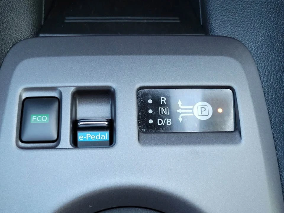 2024 Nissan Leaf - Image 14 of 16