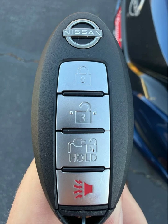 2024 Nissan Leaf - Image 15 of 16