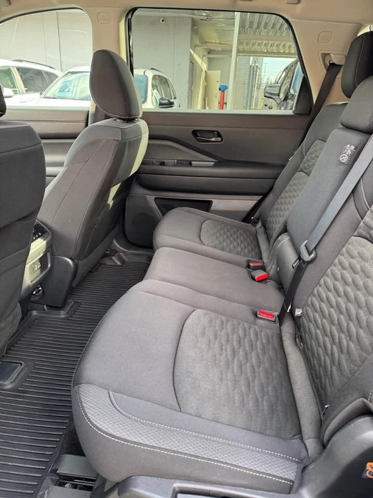 2024 Nissan Pathfinder 5th Gen - Image 10 of 14