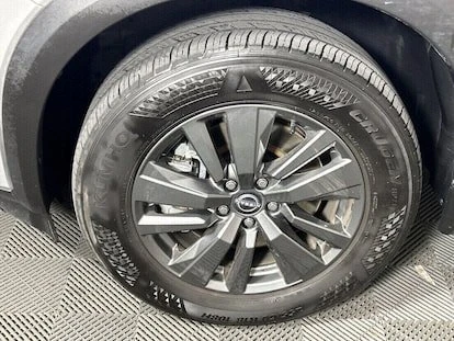 2024 Nissan Pathfinder 5th Gen - Image 10 of 19