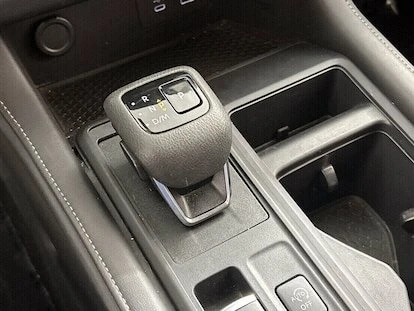 2024 Nissan Pathfinder 5th Gen - Image 16 of 19