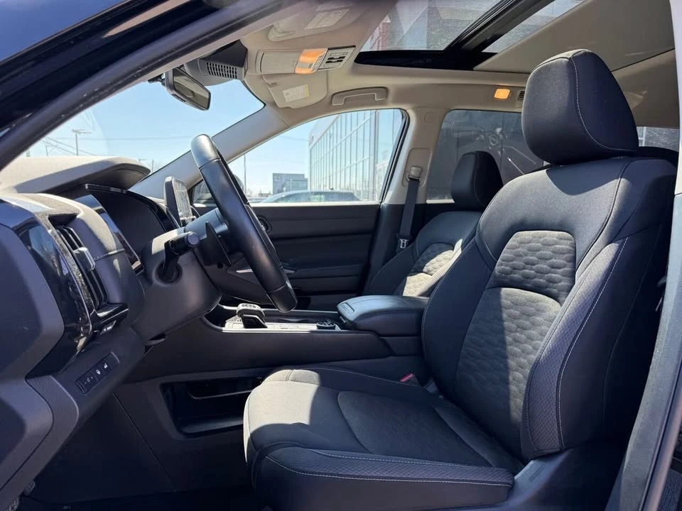 2024 Nissan Pathfinder 5th Gen - Image 3 of 5