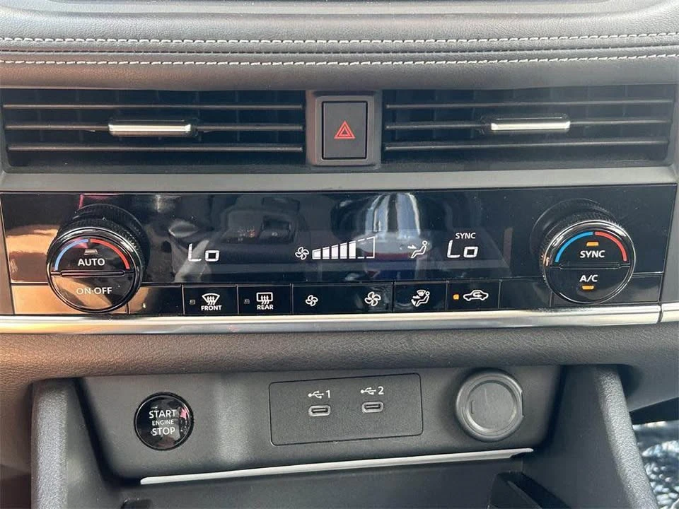 2024 Nissan Rogue - Image 18 of 20