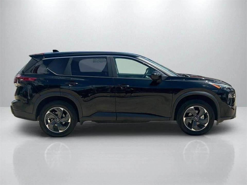 2024 Nissan Rogue - Image 2 of 20