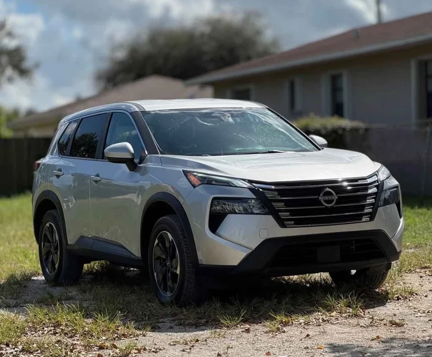 2024 Nissan Rogue - Image 2 of 8