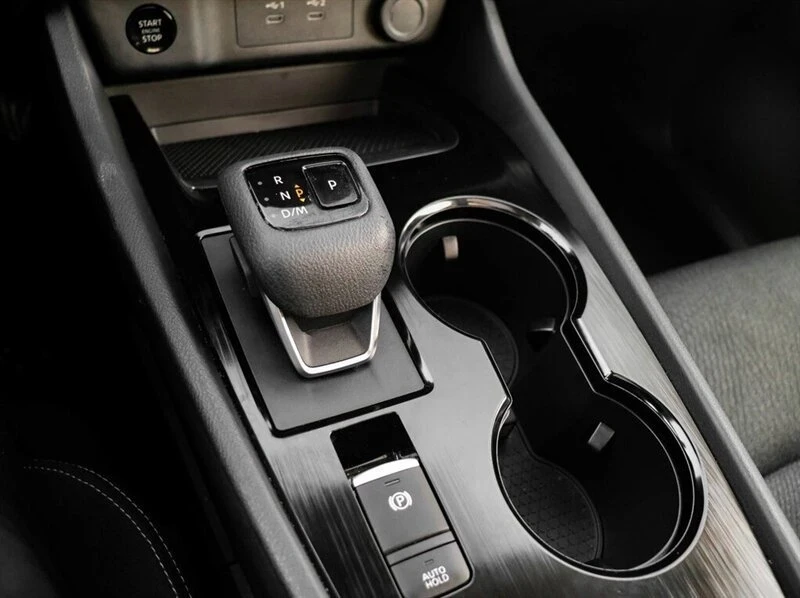 2024 Nissan Rogue - Image 16 of 20
