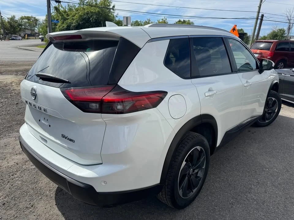 2024 Nissan Rogue - Image 3 of 20