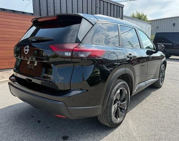 2024 Nissan Rogue - Image 9 of 20