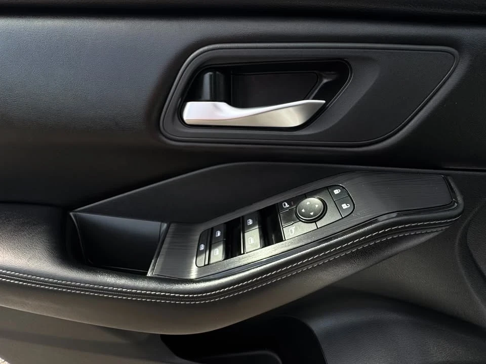 2024 Nissan Rogue - Image 14 of 20