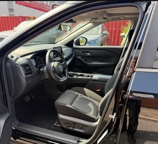2024 Nissan Rogue - Image 12 of 20