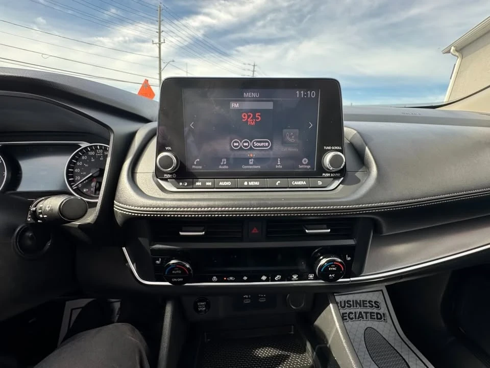 2024 Nissan Rogue - Image 18 of 20