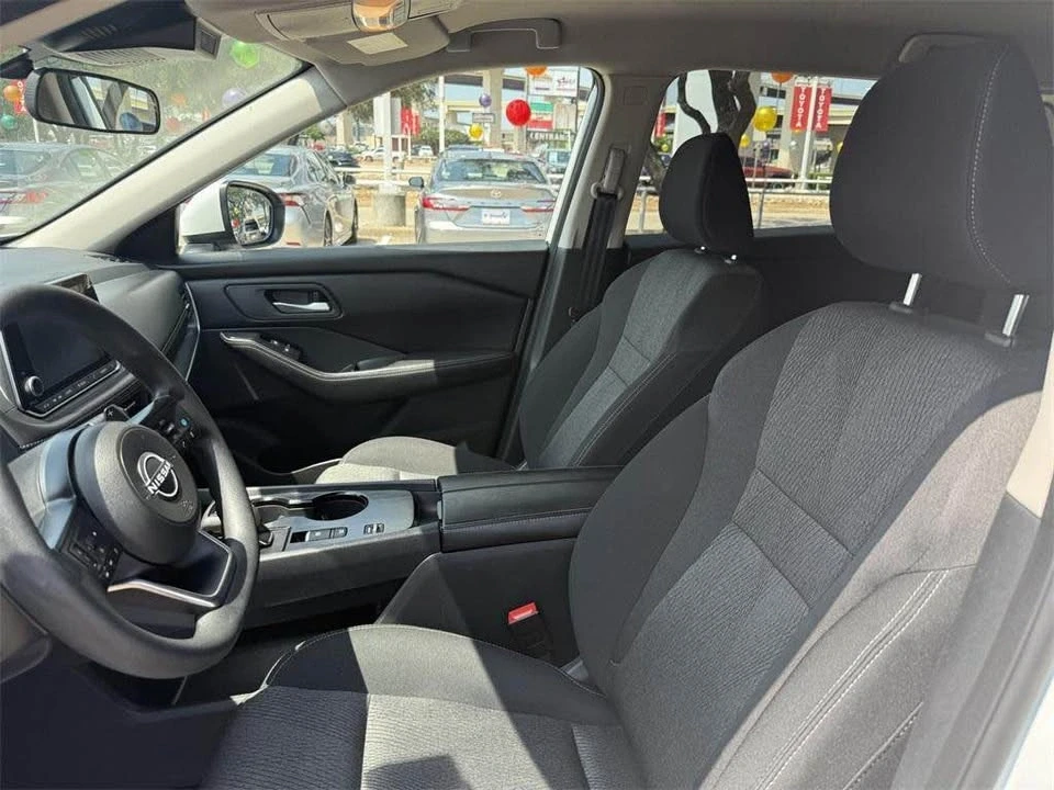 2024 Nissan Rogue - Image 11 of 15