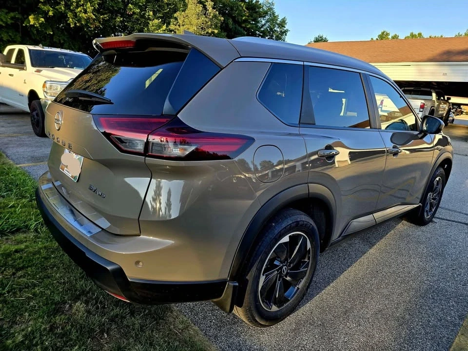 2024 Nissan Rogue - Image 7 of 20