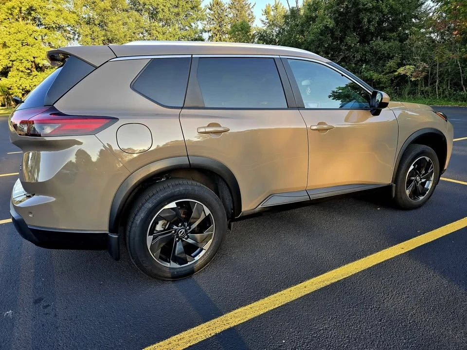 2024 Nissan Rogue - Image 4 of 20