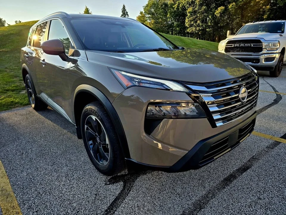 2024 Nissan Rogue - Image 8 of 20