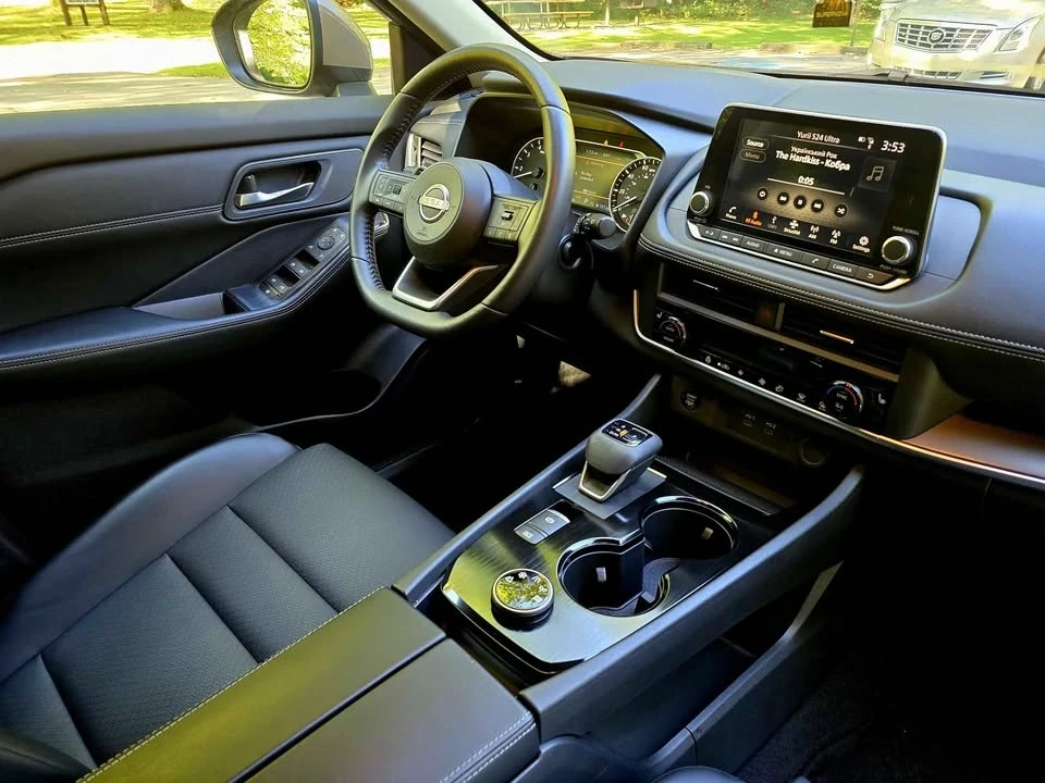 2024 Nissan Rogue - Image 16 of 20