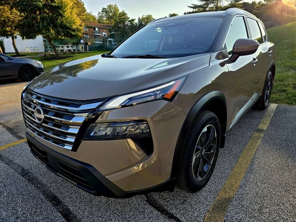 2024 Nissan Rogue - Image 9 of 20