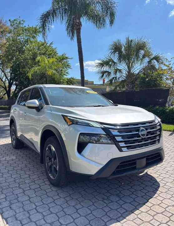 2024 Nissan Rogue - Image 2 of 7