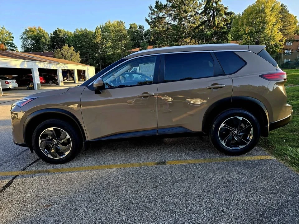 2024 Nissan Rogue - Image 5 of 20