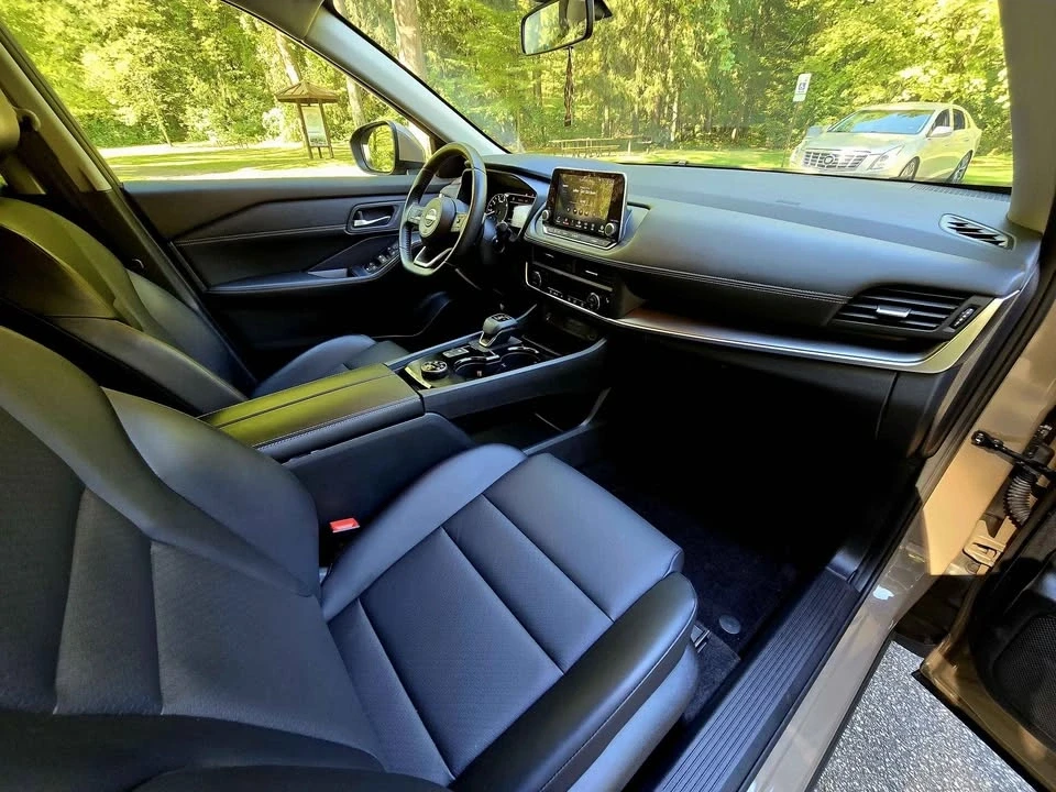 2024 Nissan Rogue - Image 17 of 20