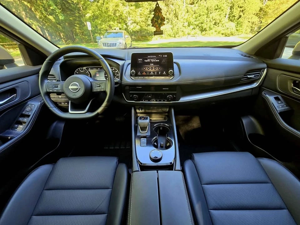 2024 Nissan Rogue - Image 11 of 20