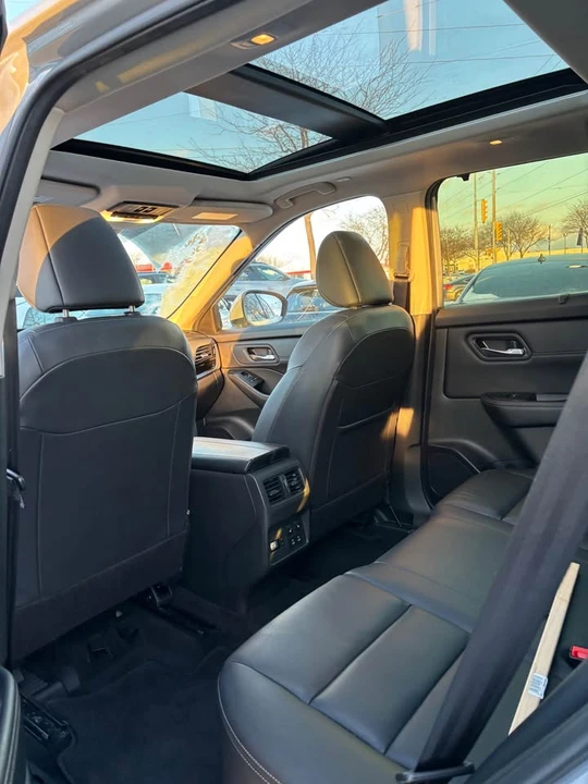 2024 Nissan Rogue - Image 5 of 10
