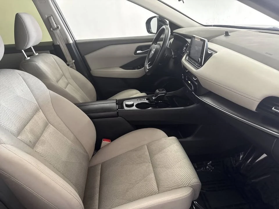 2024 Nissan Rogue - Image 9 of 14
