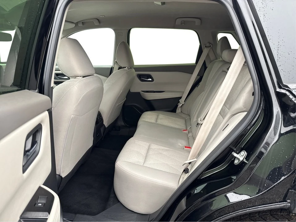 2024 Nissan Rogue - Image 10 of 20