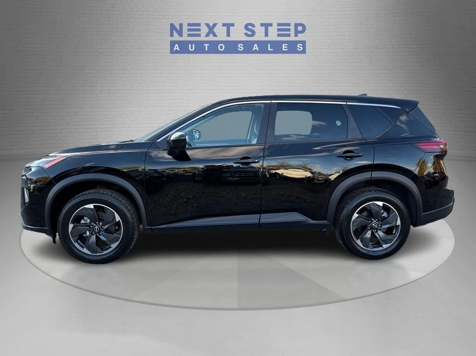 2024 Nissan Rogue - Image 4 of 20