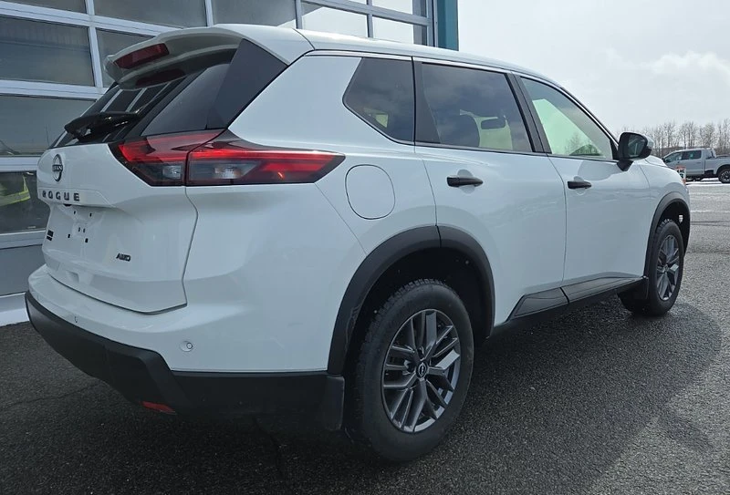 2024 Nissan Rogue - Image 3 of 6