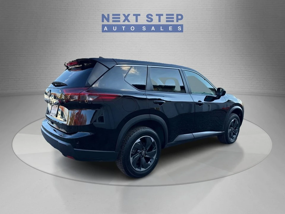 2024 Nissan Rogue - Image 7 of 20