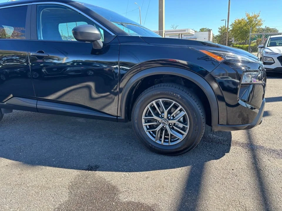 2024 Nissan Rogue - Image 4 of 12