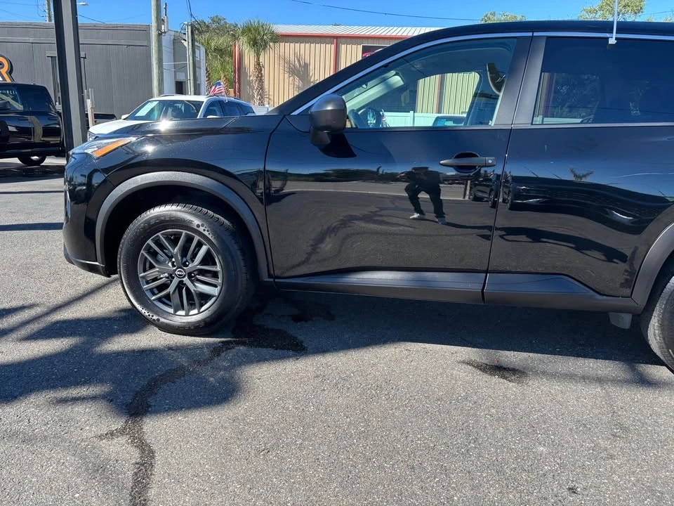 2024 Nissan Rogue - Image 6 of 12