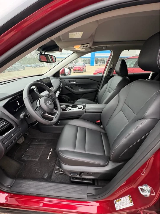 2024 Nissan Rogue - Image 5 of 8