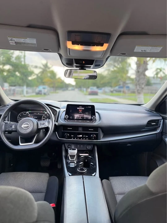 2024 Nissan Rogue - Image 10 of 17