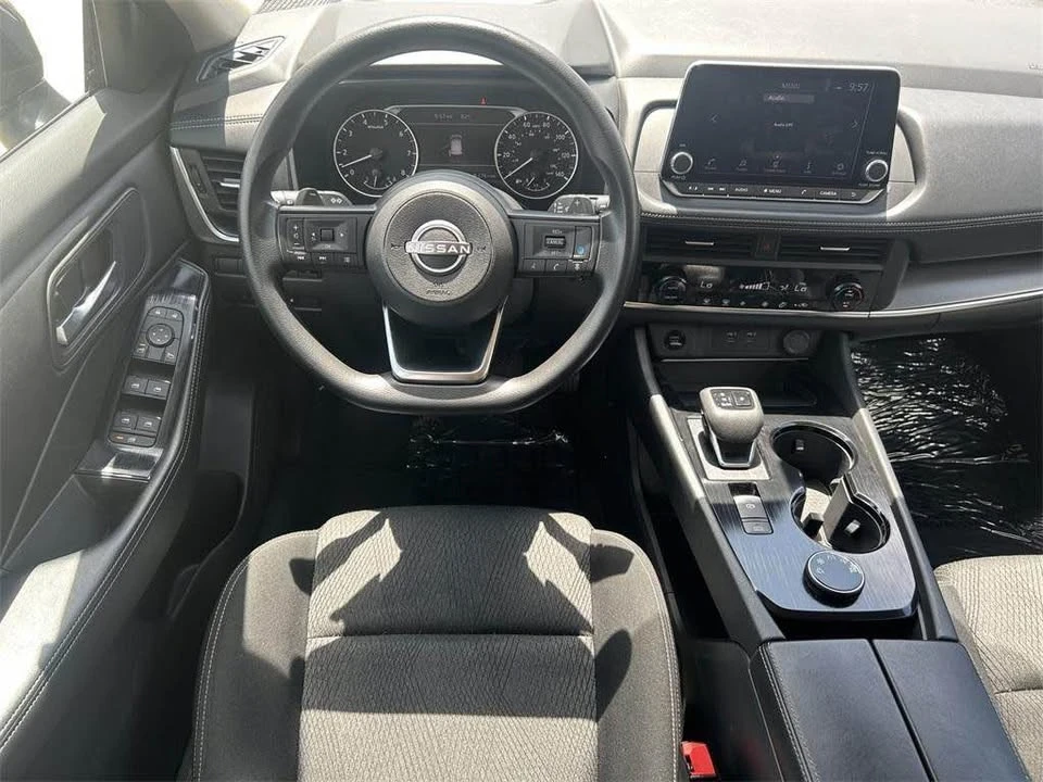 2024 Nissan Rogue - Image 10 of 20