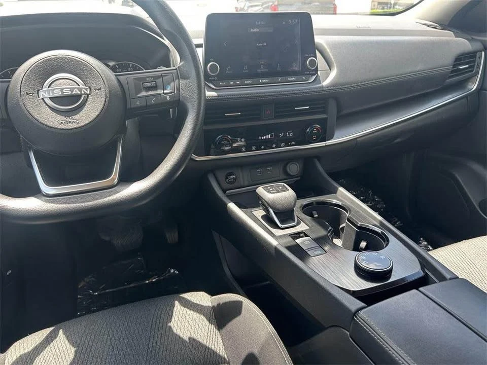 2024 Nissan Rogue - Image 15 of 20