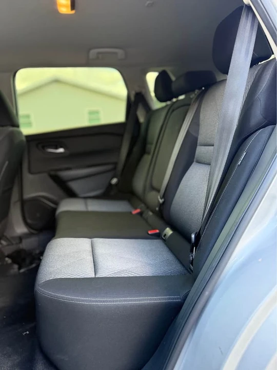 2024 Nissan Rogue - Image 9 of 17