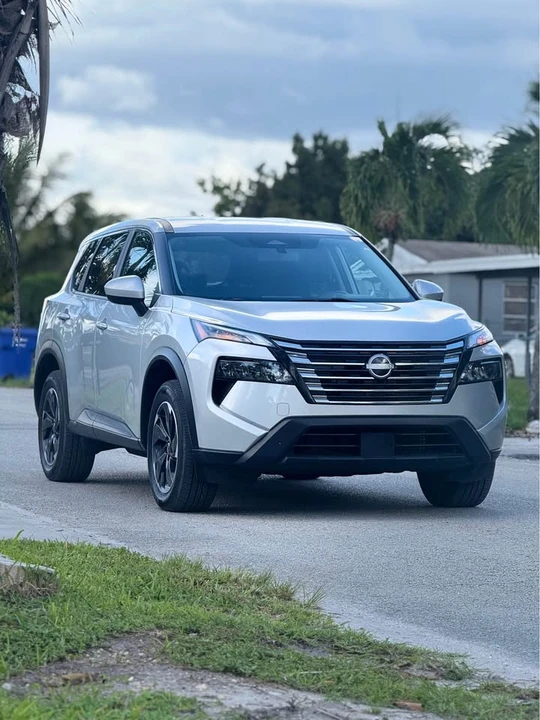 2024 Nissan Rogue - Image 3 of 17