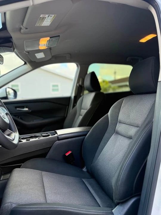 2024 Nissan Rogue - Image 11 of 17