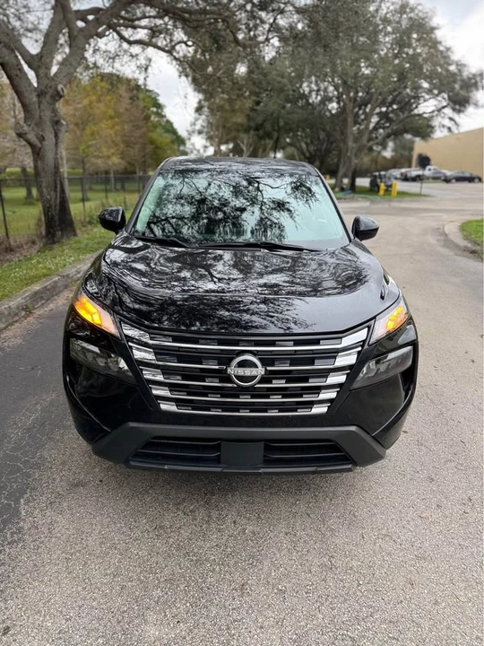 2024 Nissan Rogue - Image 6 of 18