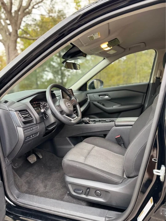 2024 Nissan Rogue - Image 9 of 18