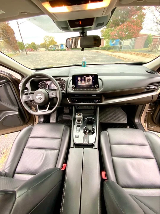 2024 Nissan Rogue - Image 11 of 19