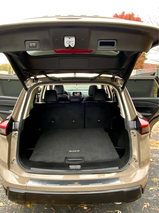 2024 Nissan Rogue - Image 7 of 15