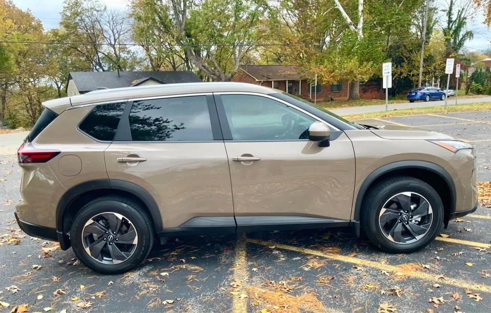 2024 Nissan Rogue - Image 4 of 15